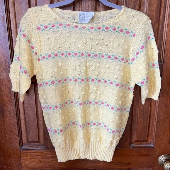 Vintage Light Yellow Sweater with Pink Flowers by Billie Jo Women's Small - Picture 1 of 3
